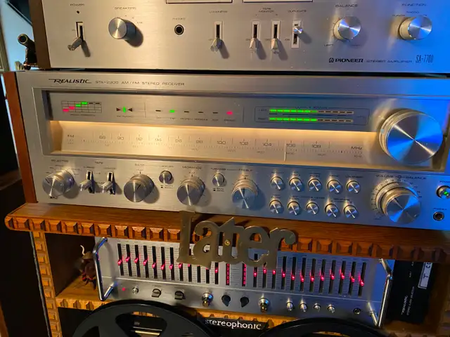 VINTAGE REALISTIC RECEIVER AND SPEAKERS: