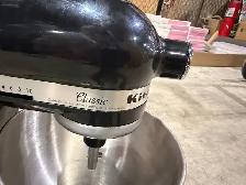 Black KitchenAid Classic 275 Watt Stand Mixer For Parts/Repair - Photo 2
