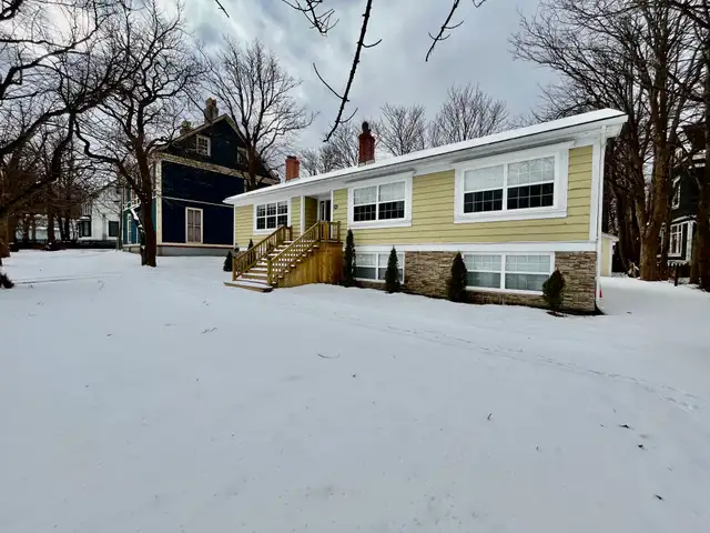 77A Rennies Mill Rd - Fully Furnished Main Floor Bannerman Park