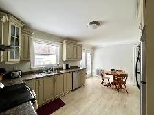 77A Rennies Mill Rd - Fully Furnished Main Floor Bannerman Park - Photo 11