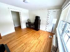 77A Rennies Mill Rd - Fully Furnished Main Floor Bannerman Park - Photo 26