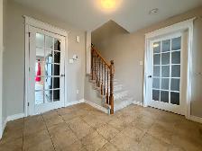 31 Lions Rd - Amazing 3 Bedroom, 2.5 Bathroom With Deck - Photo 2