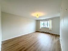 31 Lions Rd - Amazing 3 Bedroom, 2.5 Bathroom With Deck - Photo 19