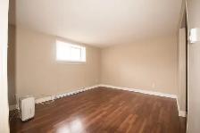11A Aylward Pl -  Huge Two Bedroom with Two Vehicle Parking - Photo 3