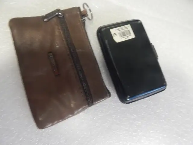 Credit Card Holder   Multiple Coin Wallet