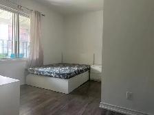 bedroom with private bathroom - Photo 3