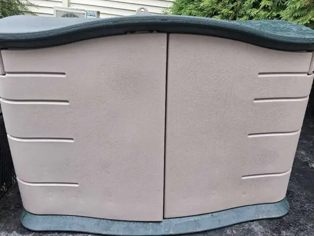 Remise Rubbermaid ( Livraison Possible )