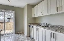 3 Bed   1 Bath Private House – Newmarket - Photo 3