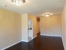 3 Bed   1 Bath Private House – Newmarket - Photo 8