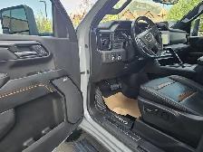 2025 GMC Sierra 3500HD AT4 - Photo 11