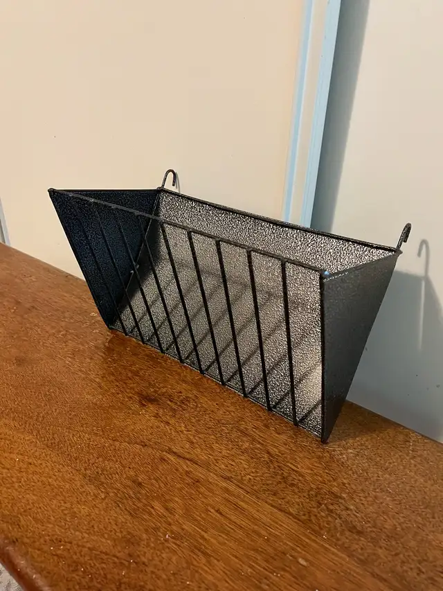 Hay Rack for Bunnies