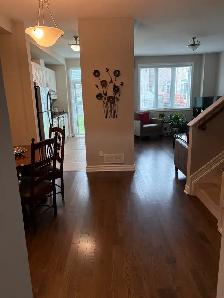 3-bedroom executive townhouse in Barrhaven Centre - Photo 2