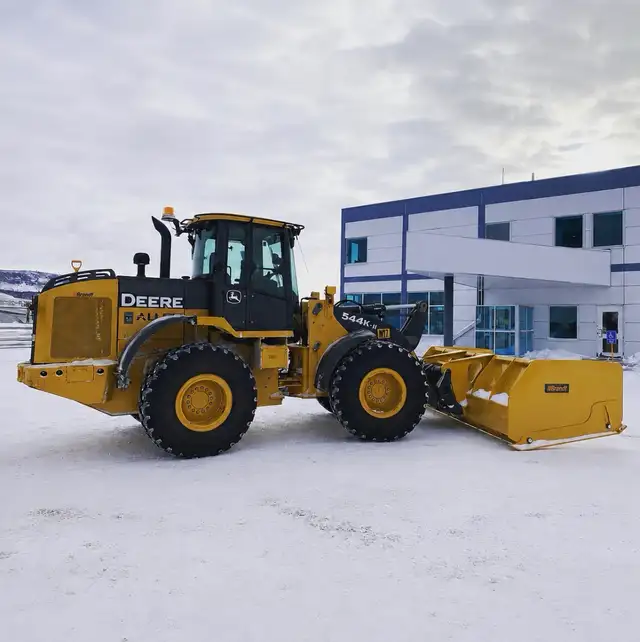 Seasonal Snowplow Operator