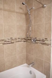 Lrg 1200sf 3BR/2B nr LRT w/ dbl grg-nwr ktchn,bath/fnc yrd/PetOK - Photo 10