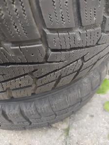 215-60R17x4 pneus hiver Nexen WinGuard. Excellent état - Photo 4