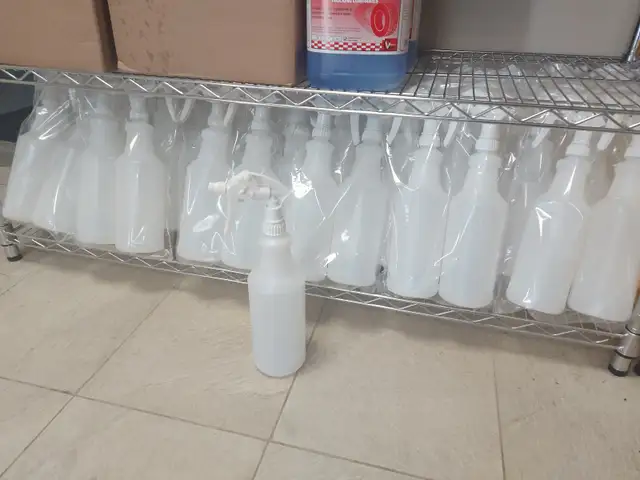 Plastic Bottle with Trigger Spray