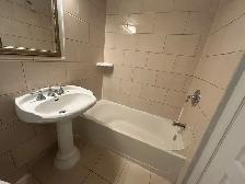 November 1st - One bedroom Apt starting at $1699   Hydro - Photo 14