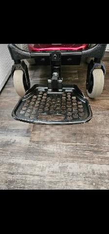 Power Wheelchair - Photo 5