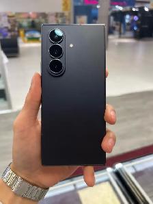 Excellent Condition! Samsung Z Fold 7-256gb! - Photo 4