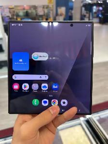 Excellent Condition! Samsung Z Fold 7-256gb! - Photo 5
