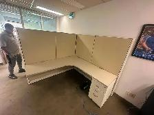 Steelcase Answer Workstation System | 72' × 72' × 66' | $600 - Photo 2