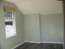 BRIGHT 1 BEDROOM SUITE - Photo 4