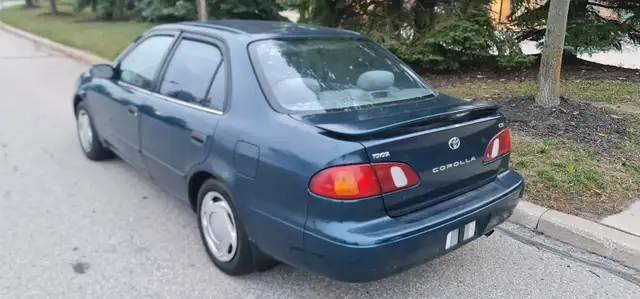 1998 Toyota Corolla Auto 119k 416-858-7673