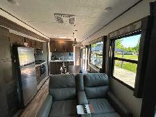 Beautifully Maintained Seasonal Trailer. - Photo 4