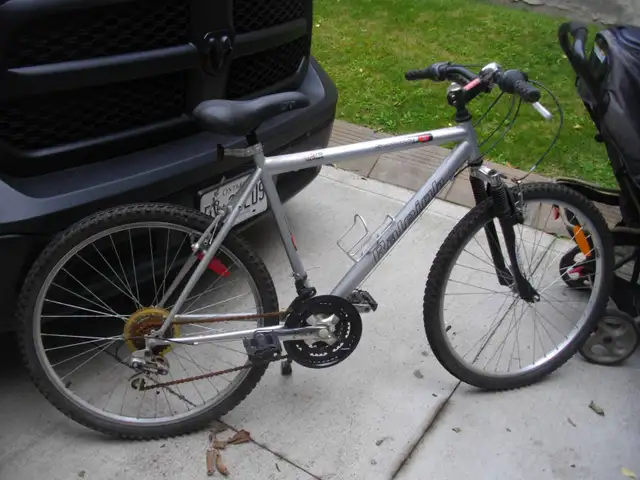 26' MOUNTAIN BIKE