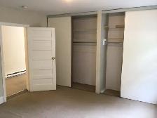 Spacious 2-BR Apartment with Parking in the Heart of Cabbagetown - Photo 5