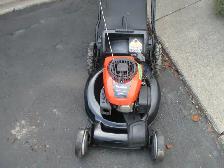 lawnmower - Photo 2
