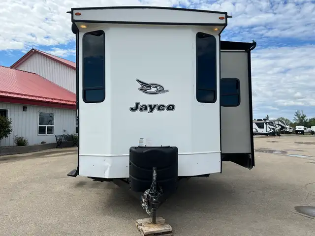 2018 Jayco Bungalow 40RLTS, SPACIOUS, COUPLES UNIT