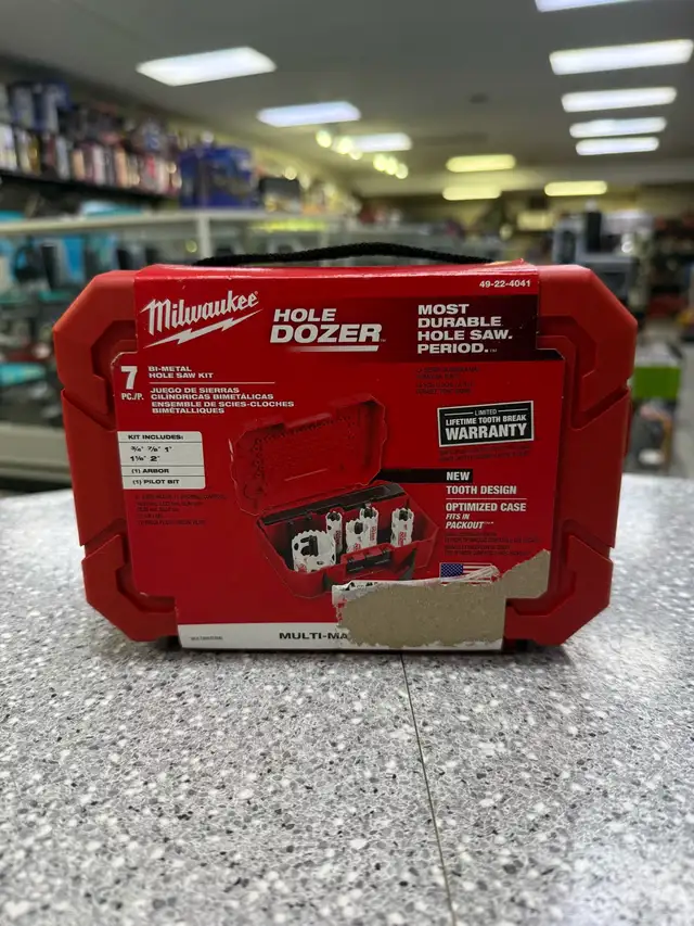 Milwaukee 49224041 Hole Dozer Brand New