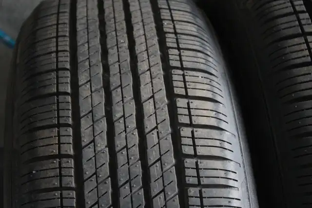Pneus à vendre du 225/60R17, 225/65R17 et 205/60R16
