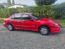 2002 PONTIAC SUNFIRE SL 4 DOOR 5 SPEED  LOW KMS - Photo 3