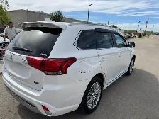 2022 Mitsubishi Outlander PHEV : Backup Camera - Photo 6