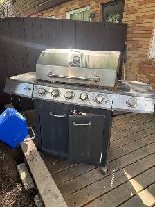 free BBQ