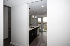 30 University Crescent - Two-Bedroom Suite (Type B) Apartment fo - Photo 2