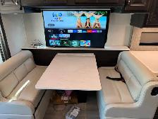 2024 HOLIDAY RAMBLER NAUTICA 34RX — ONLY 23,132 KM! - Photo 8