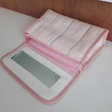 9 DIFFÉRENTS SACS NEUFS POUR METTRE LE MAQUILLAGE: $5.00 CHACUN - Photo 7