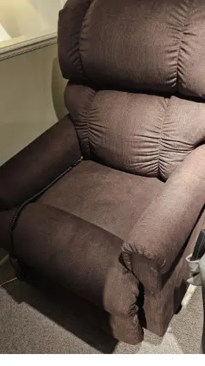 lazy boy lift recliner