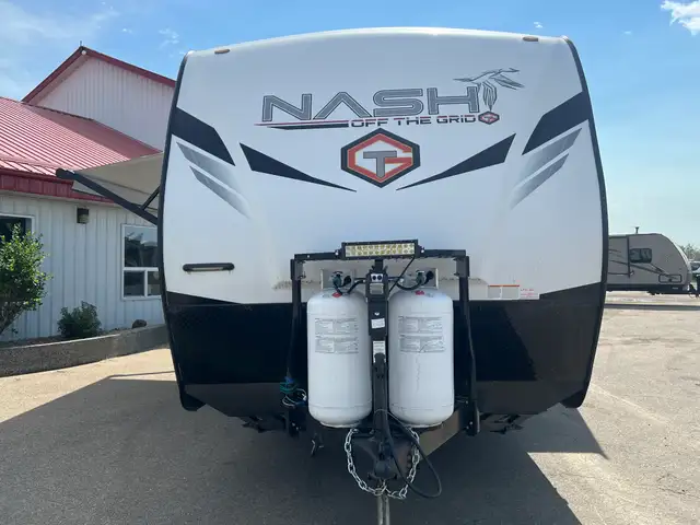 2022 Northwoods Nash 25DS SPACIOUS, COUPLES UNIT