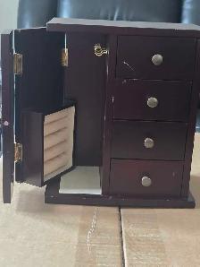 Jewelry box. - Photo 2