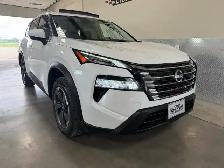 2024 Nissan Rogue SV Tech / Midnight / AWD / Low Kms /0 Accident - Photo 2