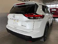 2024 Nissan Rogue SV Tech / Midnight / AWD / Low Kms /0 Accident - Photo 3