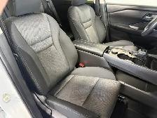 2024 Nissan Rogue SV Tech / Midnight / AWD / Low Kms /0 Accident - Photo 7