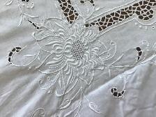 Embroidered Rectangular Tablecloth - Photo 2