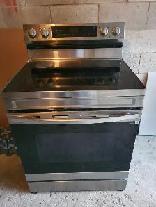 Samsung Stove Stainless with advance features (wifi, app. ) - Photo 3