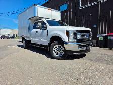 2018 Ford Super Duty F-350 SRW XLT / 4X4 / CUBE TRUCK / gas & pr - Photo 9