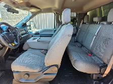 2018 Ford Super Duty F-350 SRW XLT / 4X4 / CUBE TRUCK / gas & pr - Photo 13